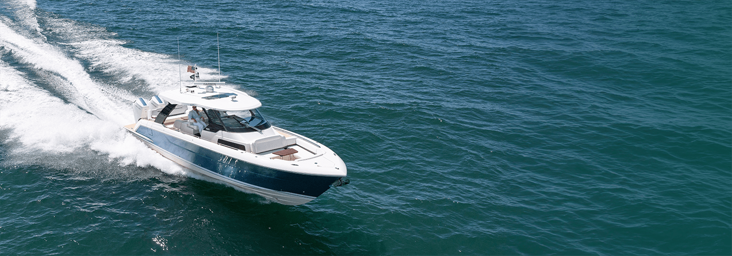 39 LS Boat on Water